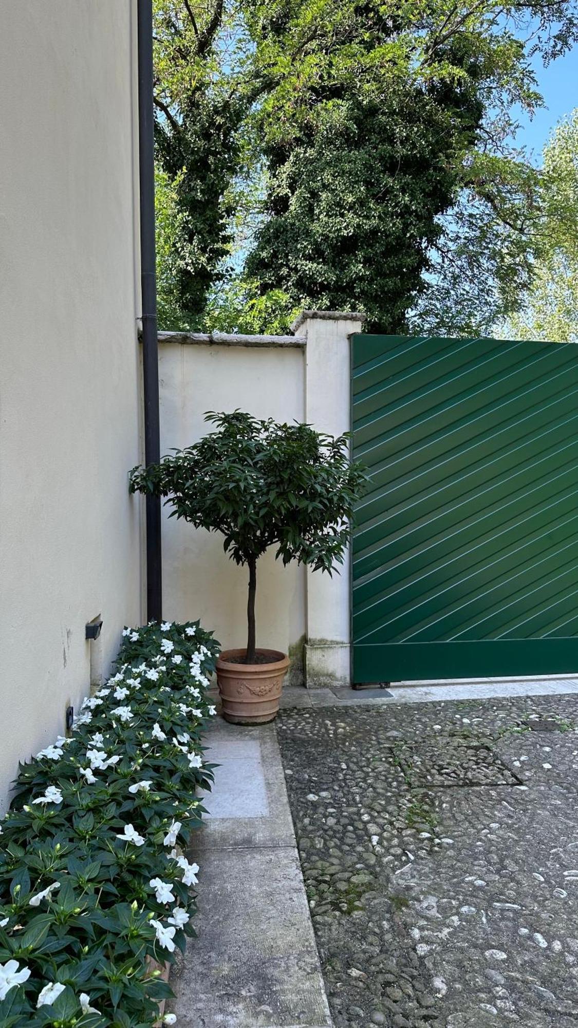 Ca' Hemingway Aparthotel Bassano del Grappa Kültér fotó