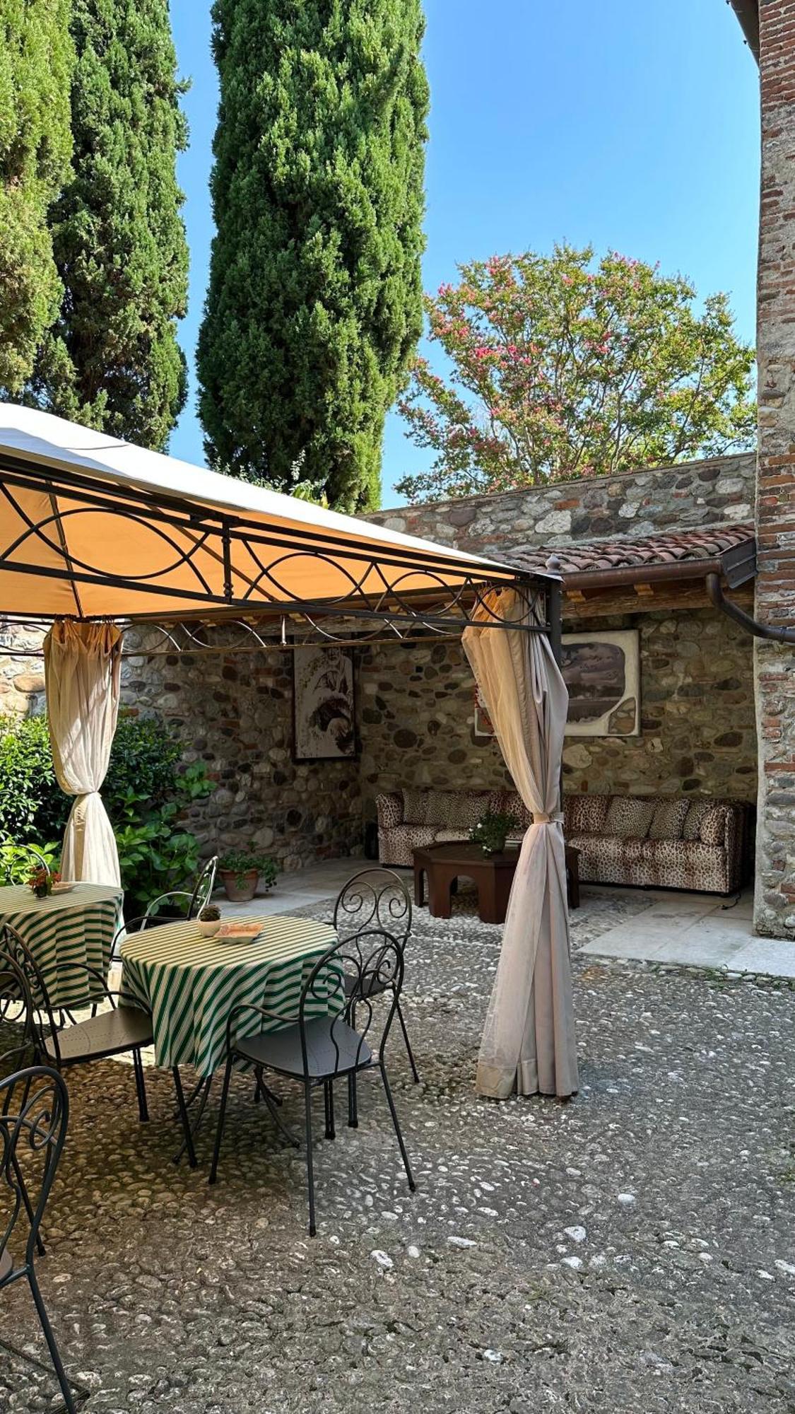 Ca' Hemingway Aparthotel Bassano del Grappa Kültér fotó