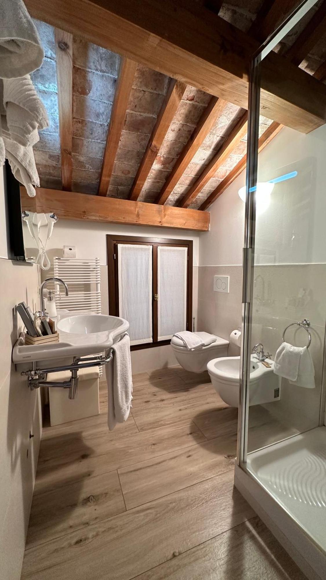 Ca' Hemingway Aparthotel Bassano del Grappa Kültér fotó